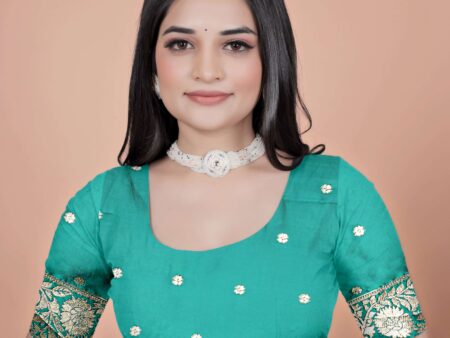 Emerald Green Banarasi Silk Saree with Golden Zari & Peacock Pallu | Wedding, Festive & Traditional Wear